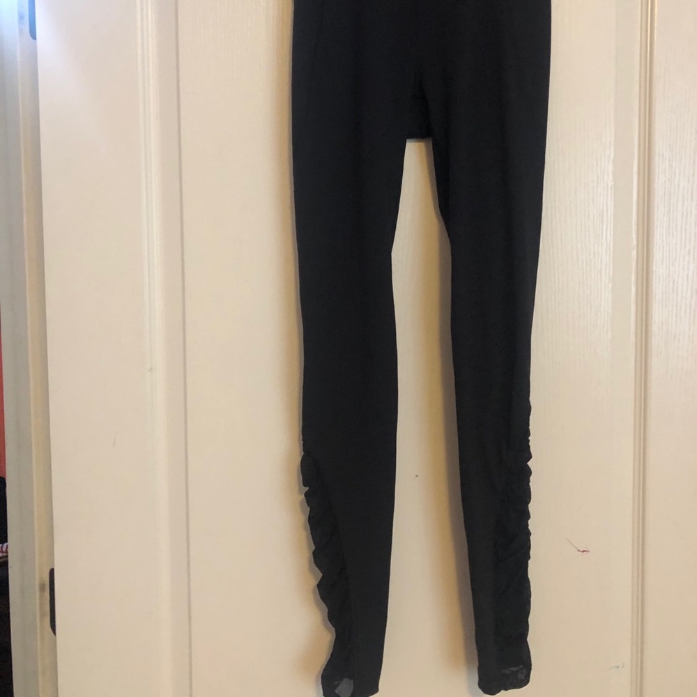 Calia by Carrie Underwood athletic leggings